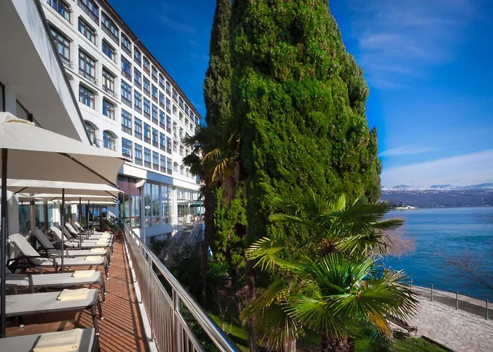 Отель Kristal - By Liburnia &